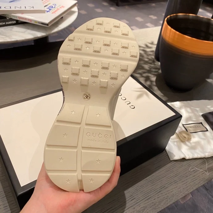 Массивные кроссовки Gucci - унисекс - 2