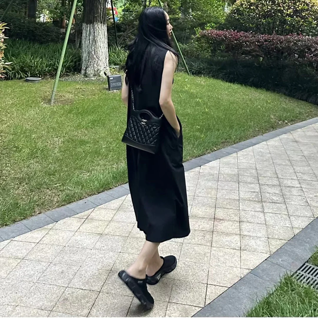 Коллекция Chanel Pre-Fall 2023 - сумка 31bag - черная - мини