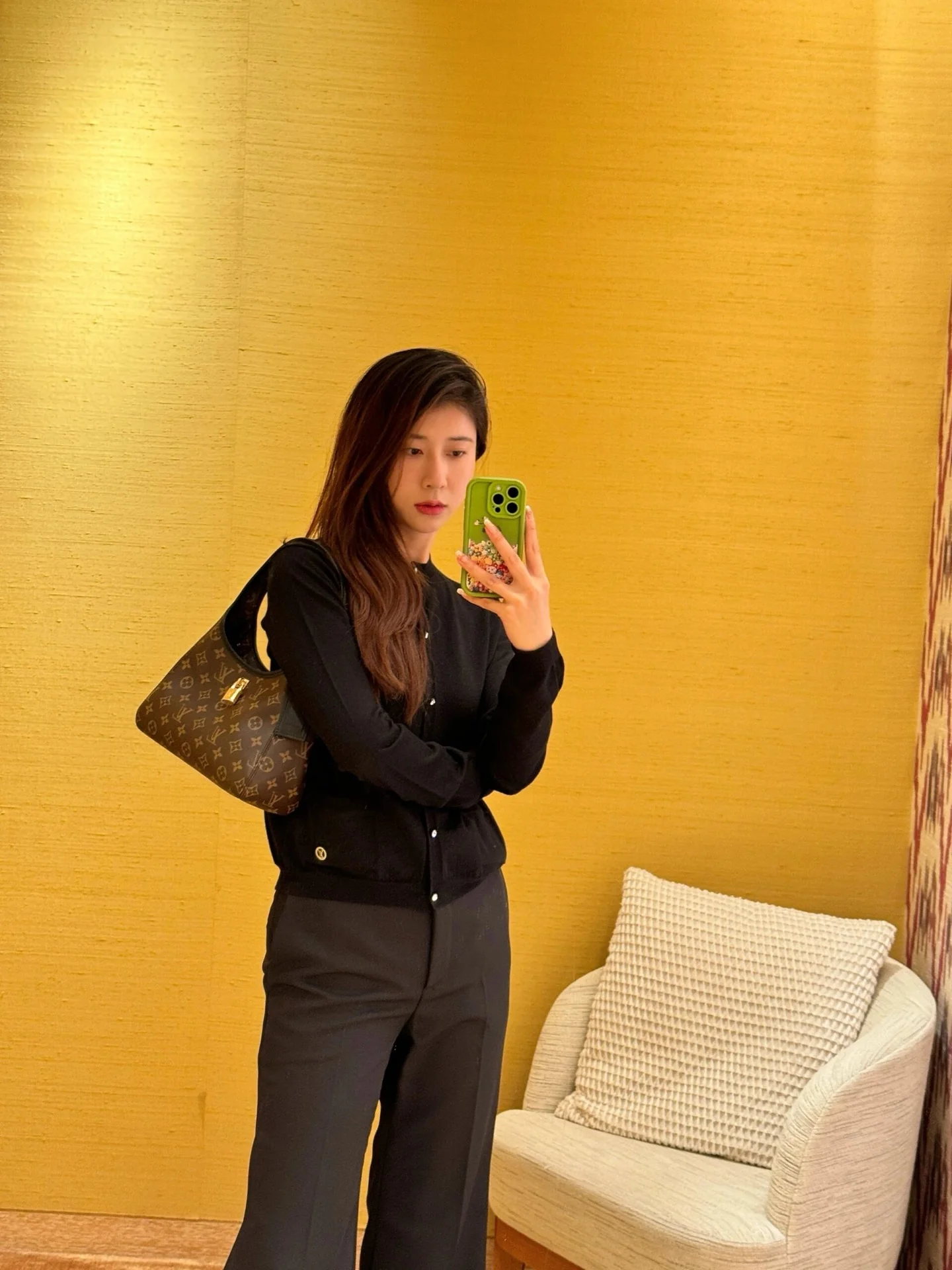 LV-m12940-the-drop подмышечная сумка-маленькая черная