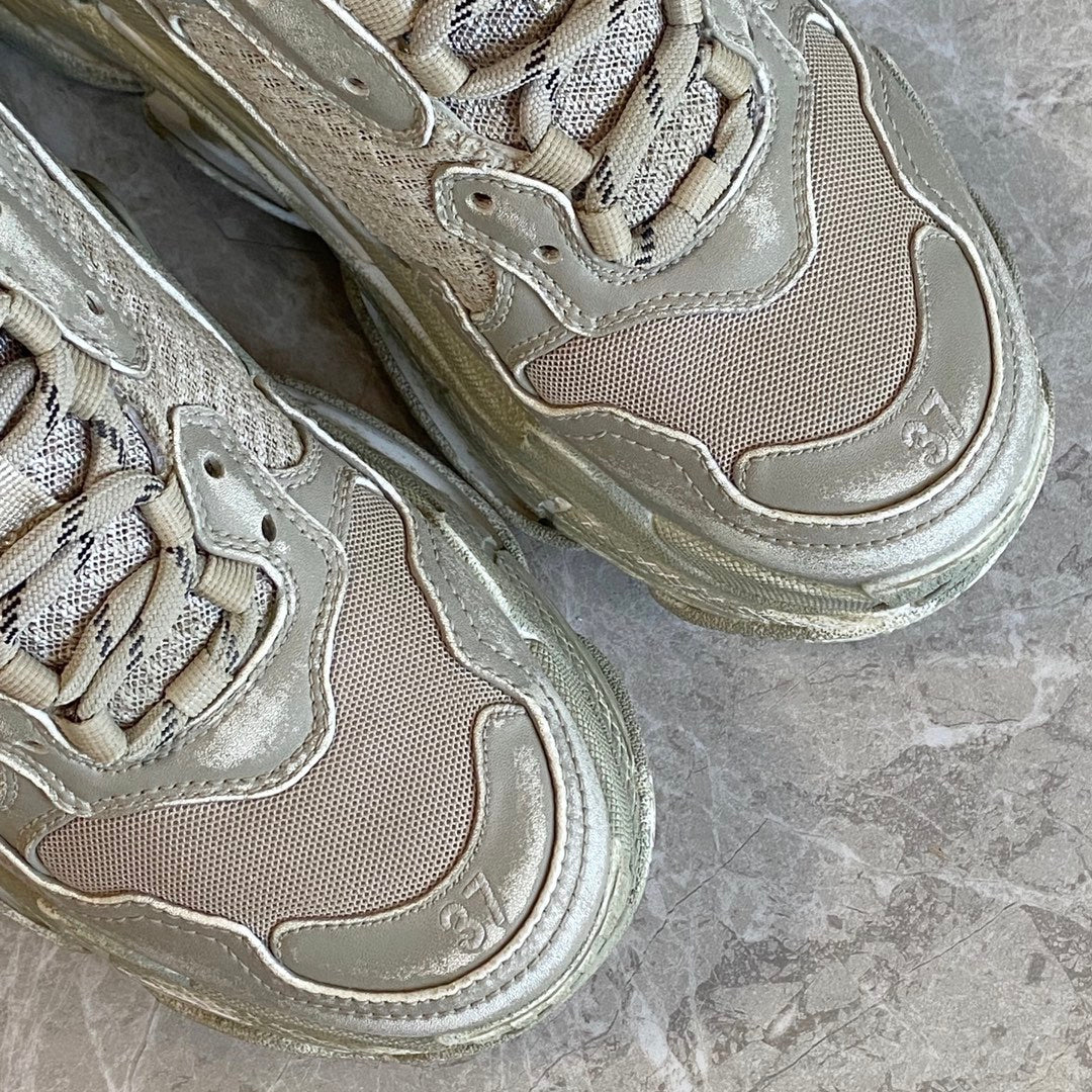 Balenciaga - Dad Shoes - 20