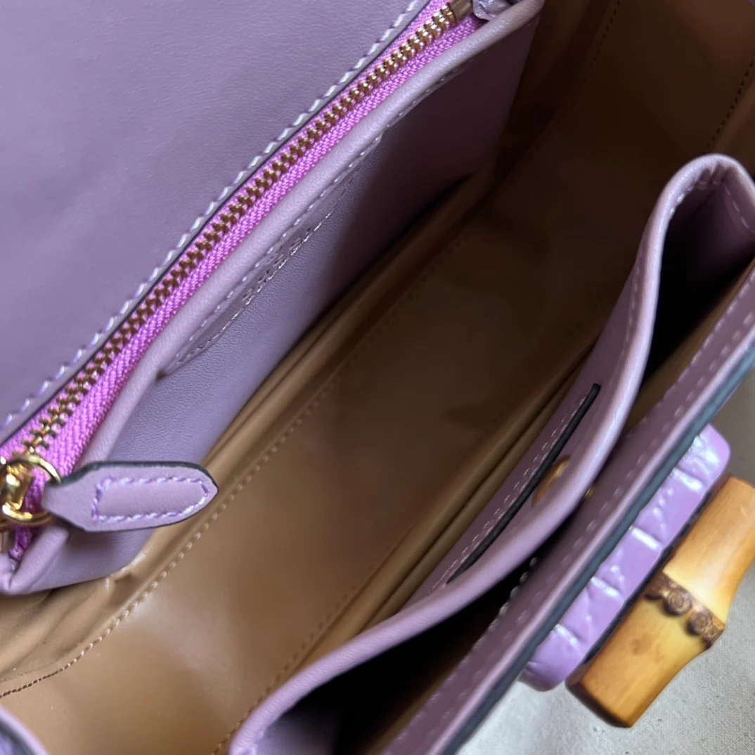 Сумка Gucci Bamboo - Кожа с рисунком под крокодиловую кожу - Фиолетовая - 1