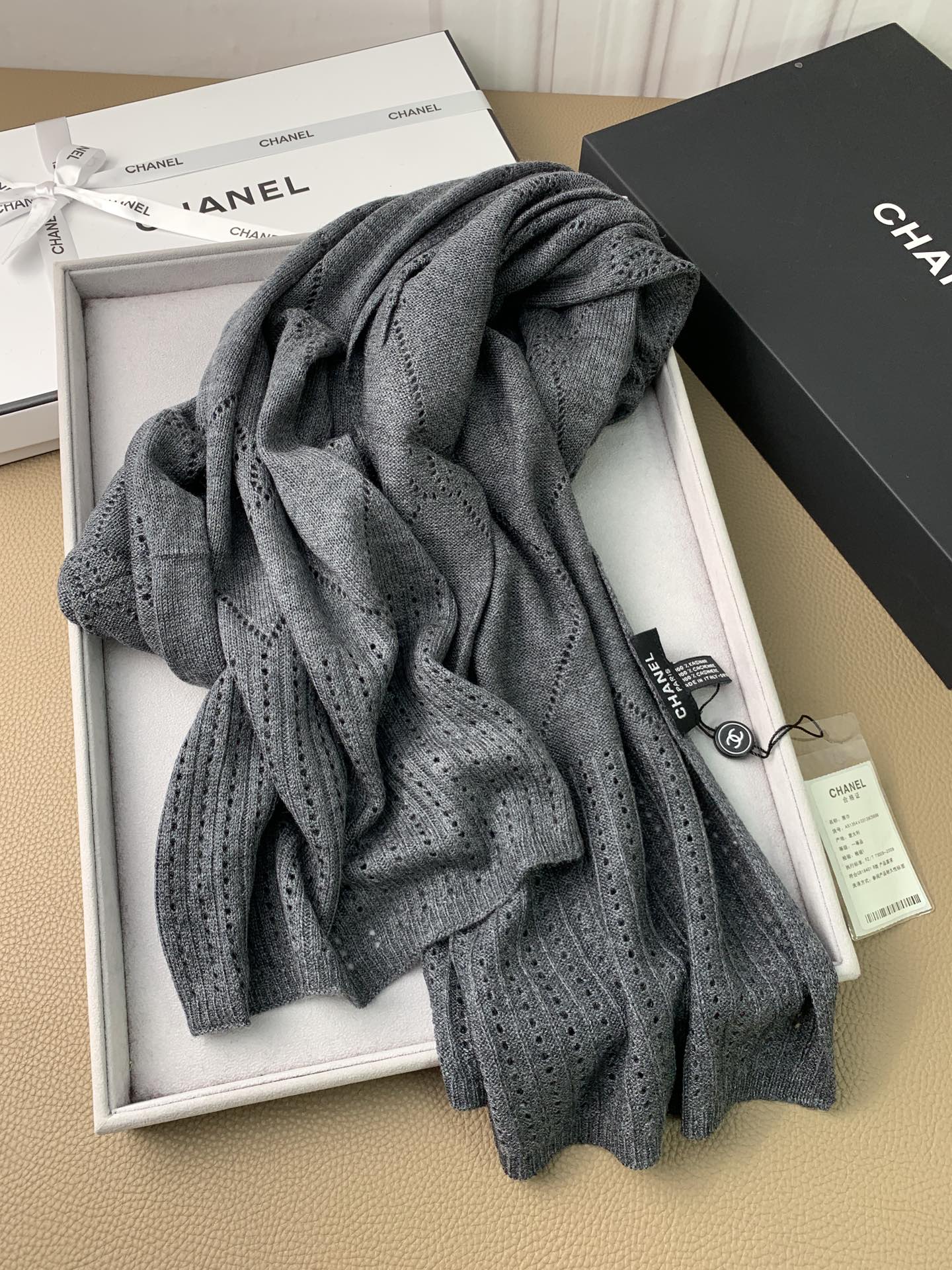 Кашемировый шарф Chanel с ажурной вязкой - 180 см - 60 см - 100 см - Кашемир - Серый