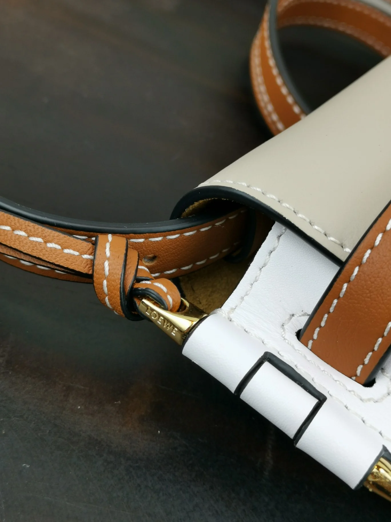 Loewe-gate-mini-21x12-5x9-5-cm-11