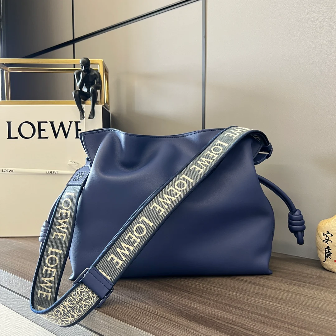 Клатч Loewe Flamenco - телячья кожа наппа - синий