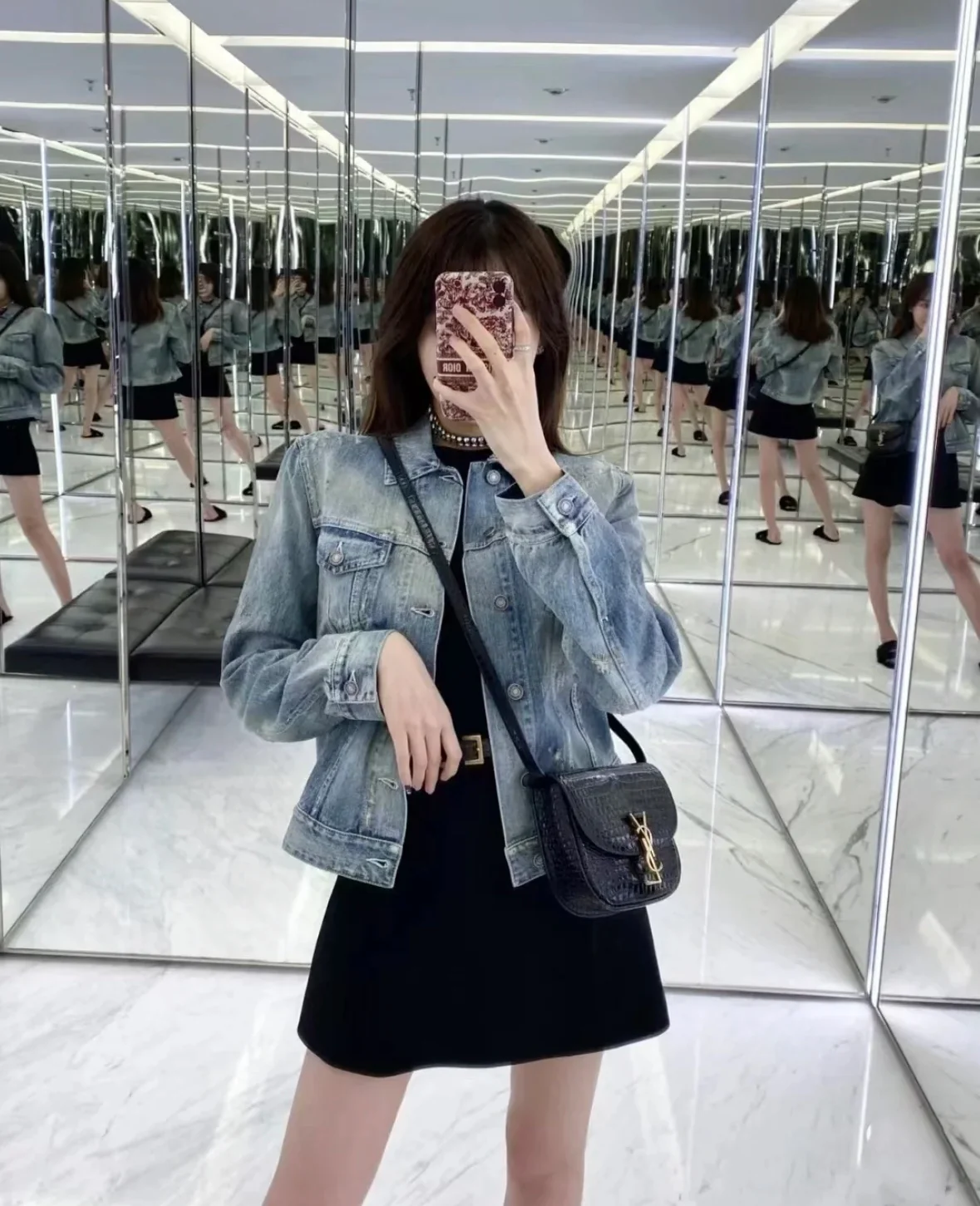 YSL - Сумка-седло из крокодиловой кожи