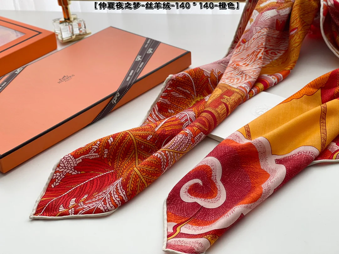 Шелково-кашемировый шарф Hermes ?Сон в летнюю ночь?, 140