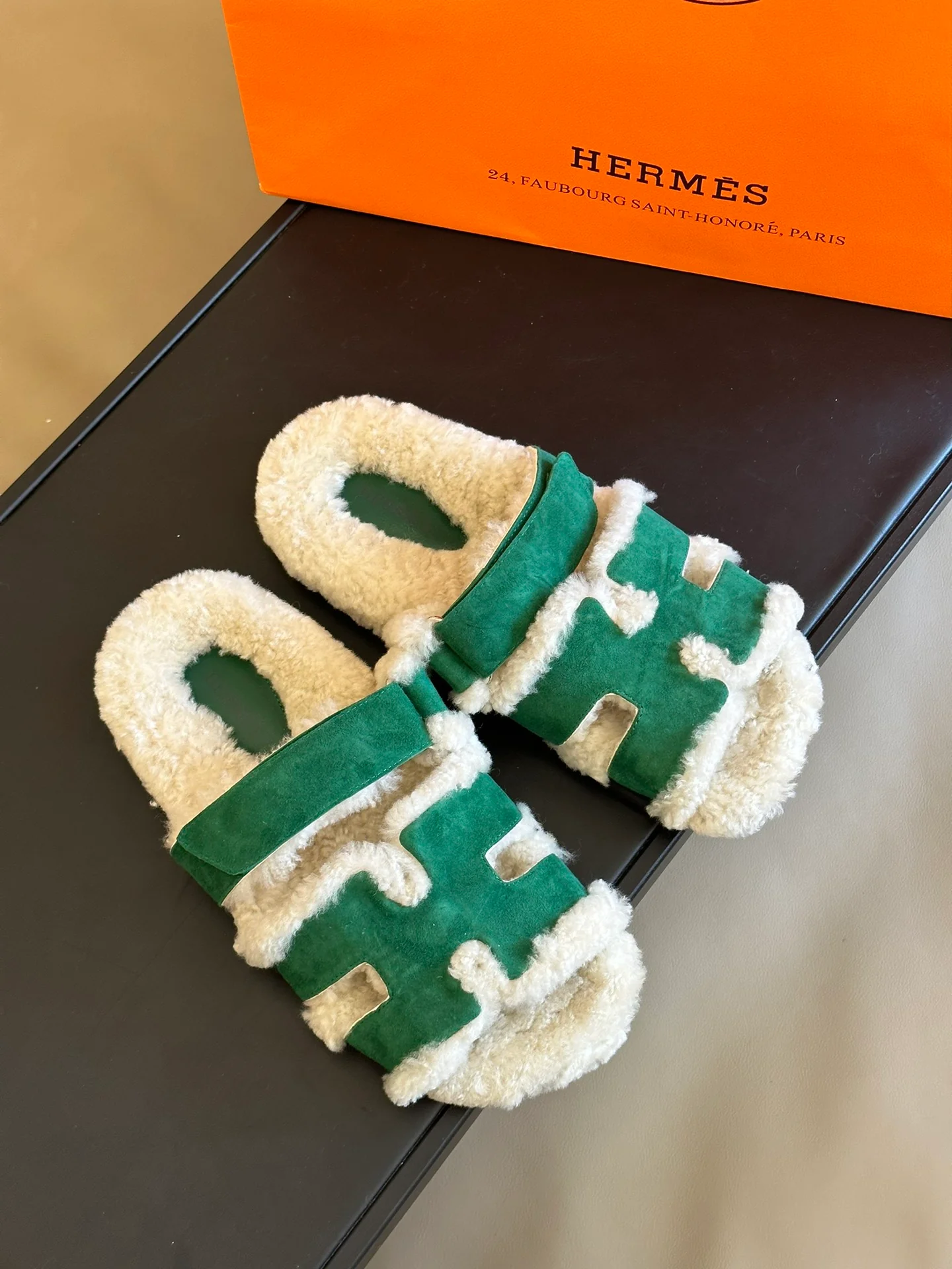 Тапочки Hermes Second Uncle 2024 — зеленые