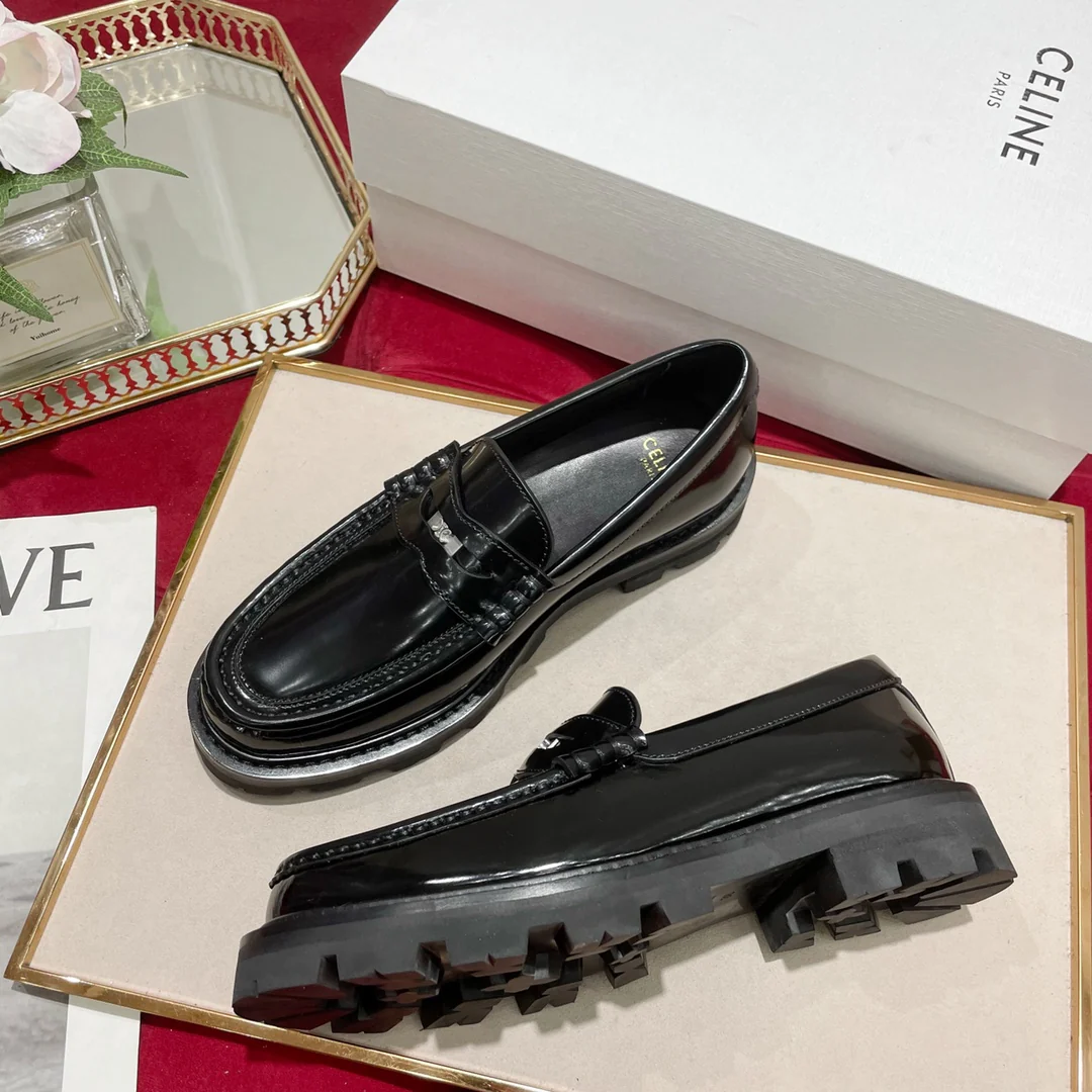 Обувь Celine - Celine - лакированная кожа - серебряная пряжка - лоферы