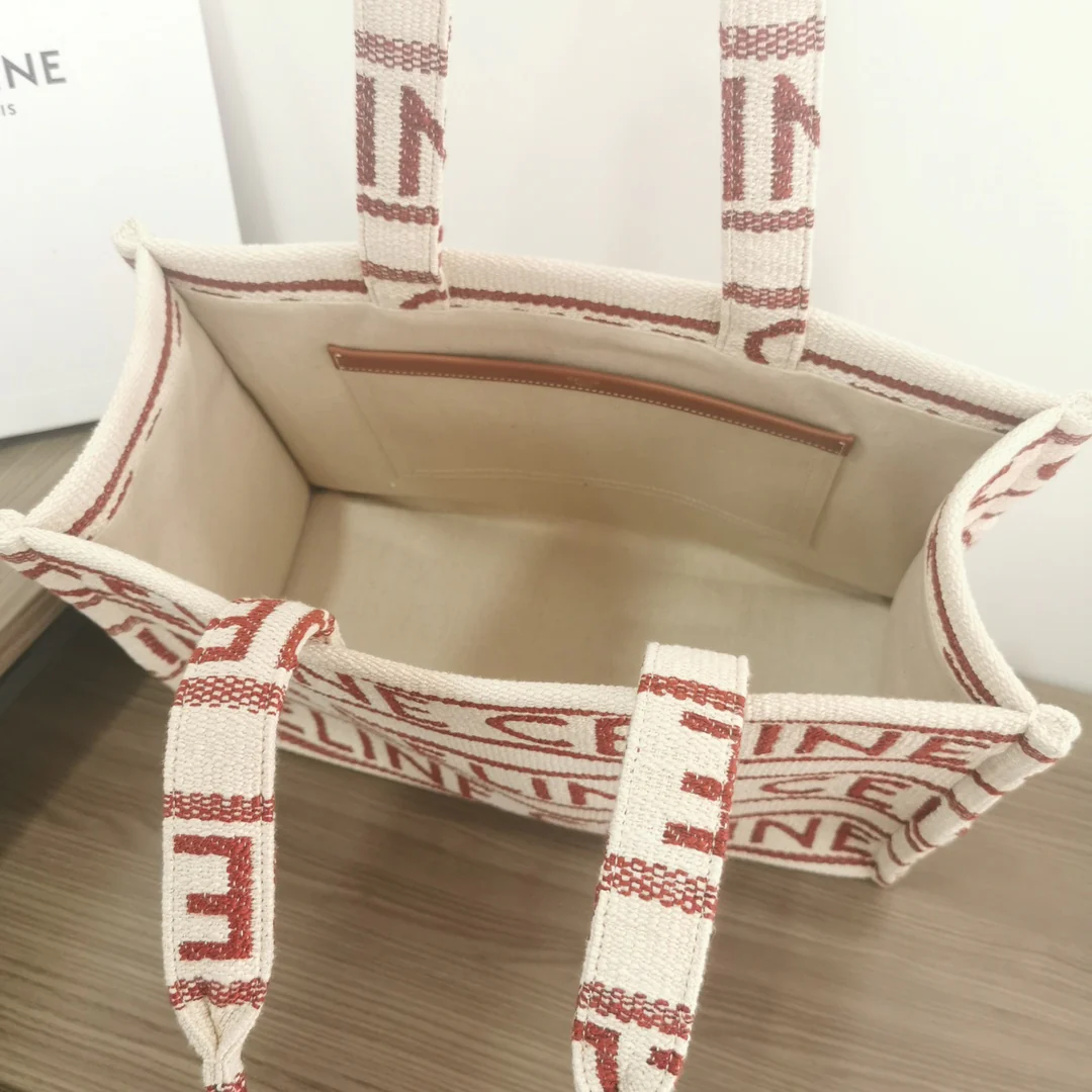 Сумка-шоппер Celine Cabas Thais, большая, красная (из махровой ткани)