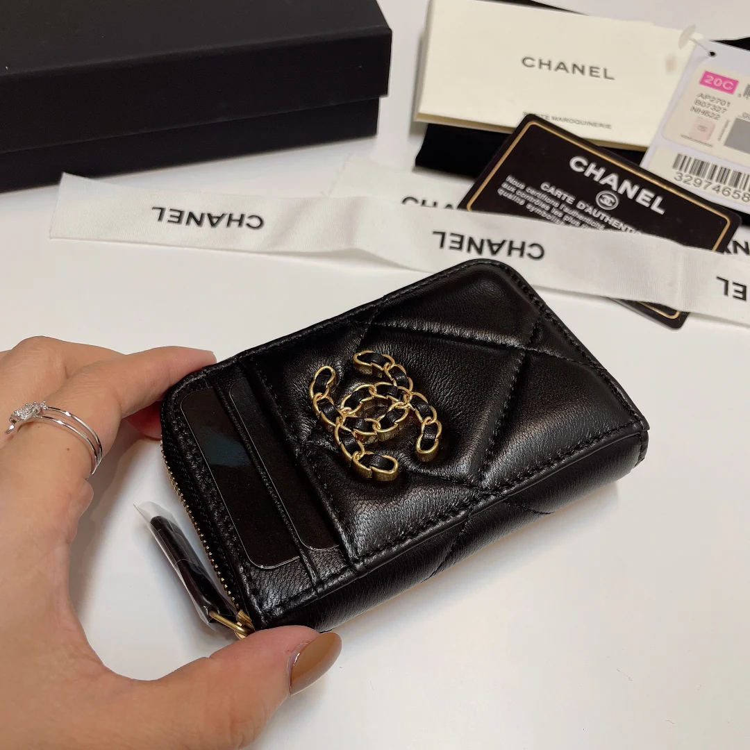 Chanel-19系列 大菱格卡夹拉链钱包