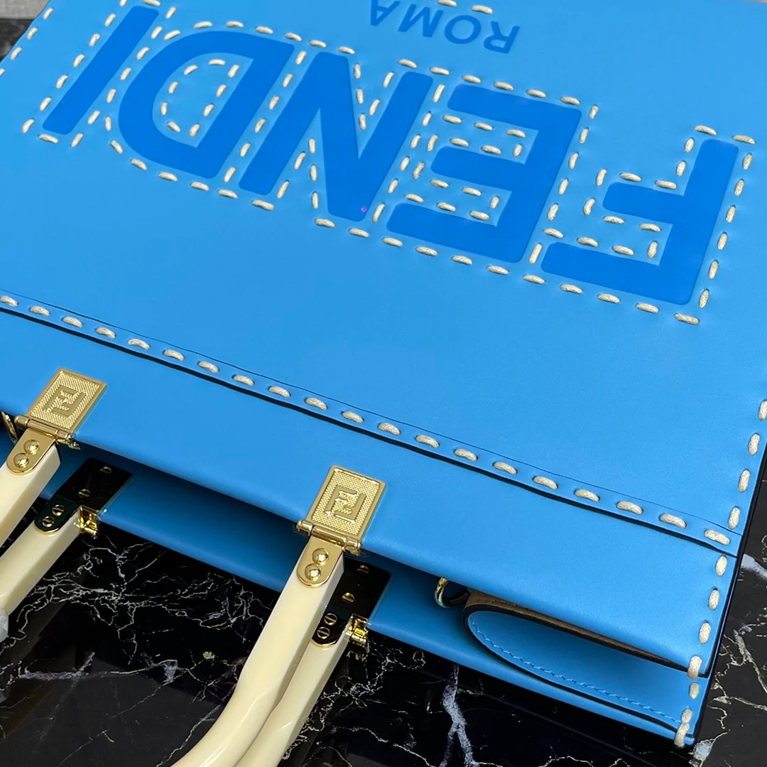 Сумка-тоут Fendi Sunshine Medium Blue из тисненой кожи