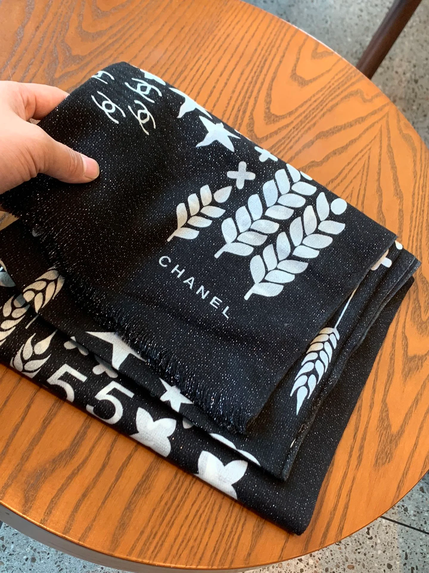 Chanel - Шарф с принтом в виде колосьев пшеницы - 110-200 см - Кашемир