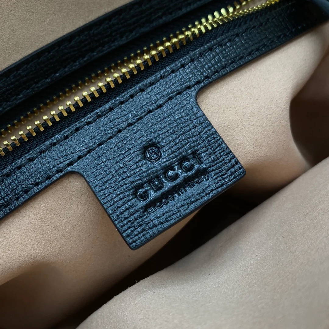 Сумка для фотоаппарата Gucci 1955 с пряжкой в ??виде подковы - 3 шт.