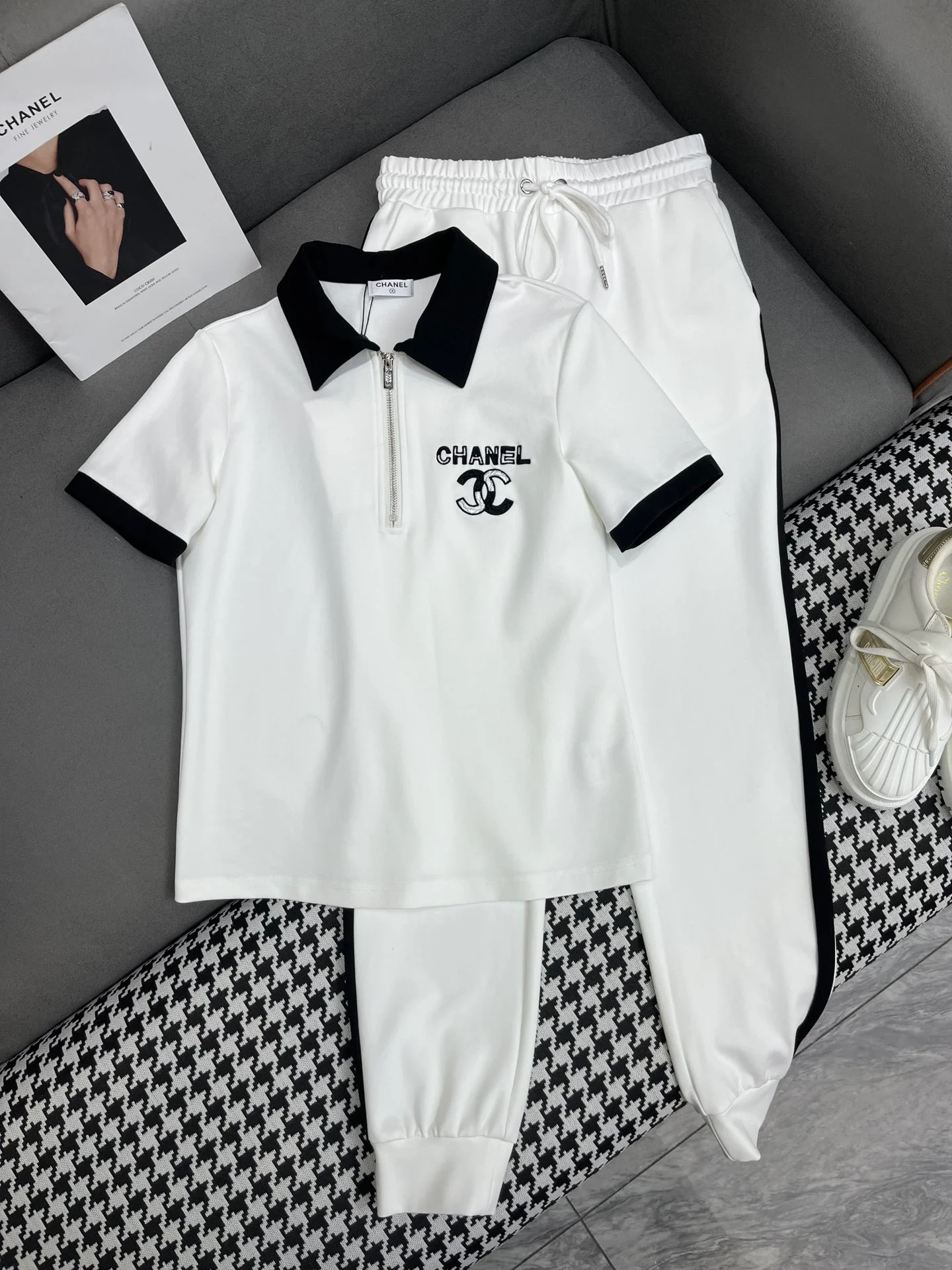 Летний костюм Chanel 2403-24ss с отложным воротником - белый