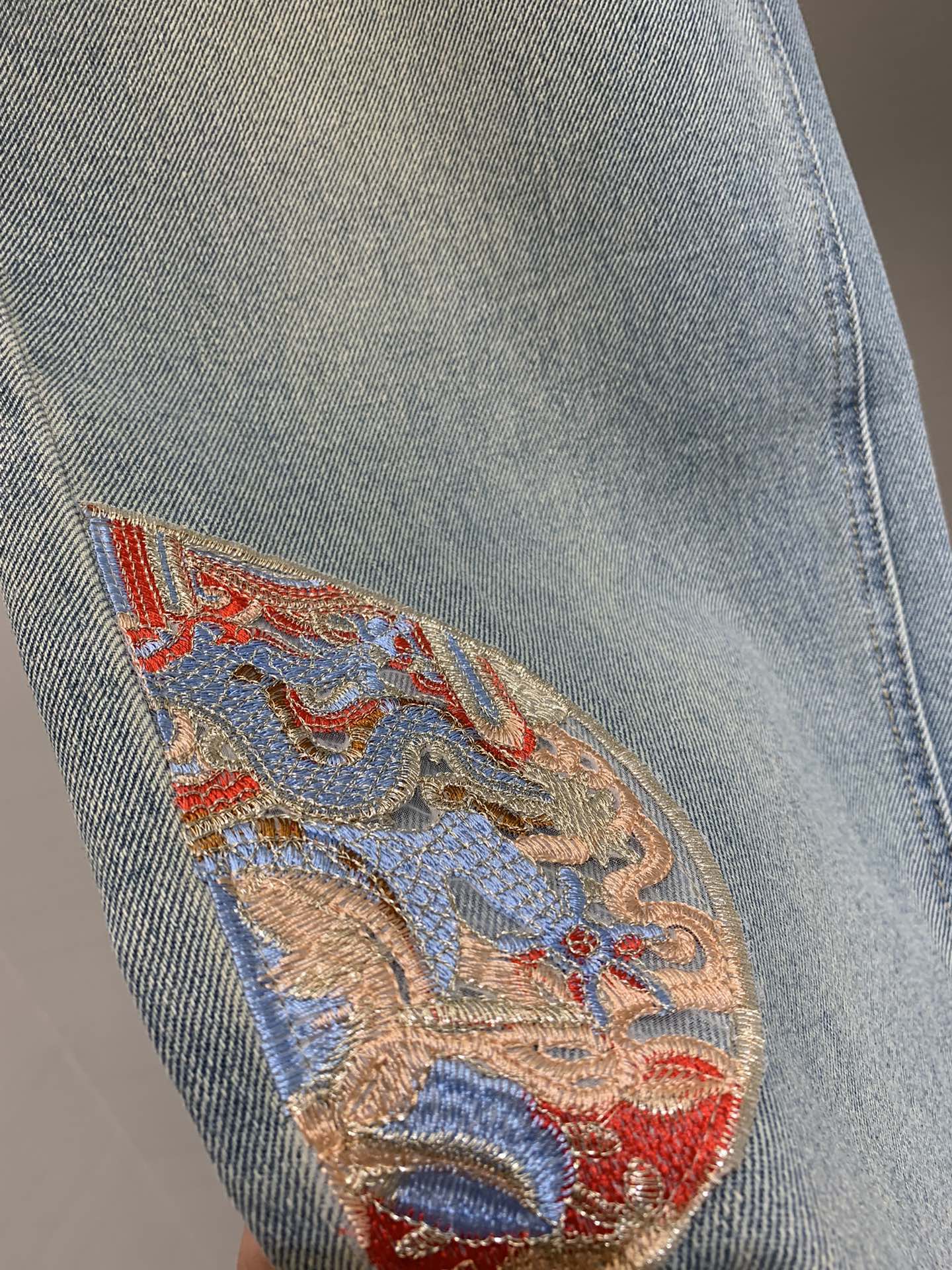 Джинсы Chanel 2403 в китайском стиле ретро