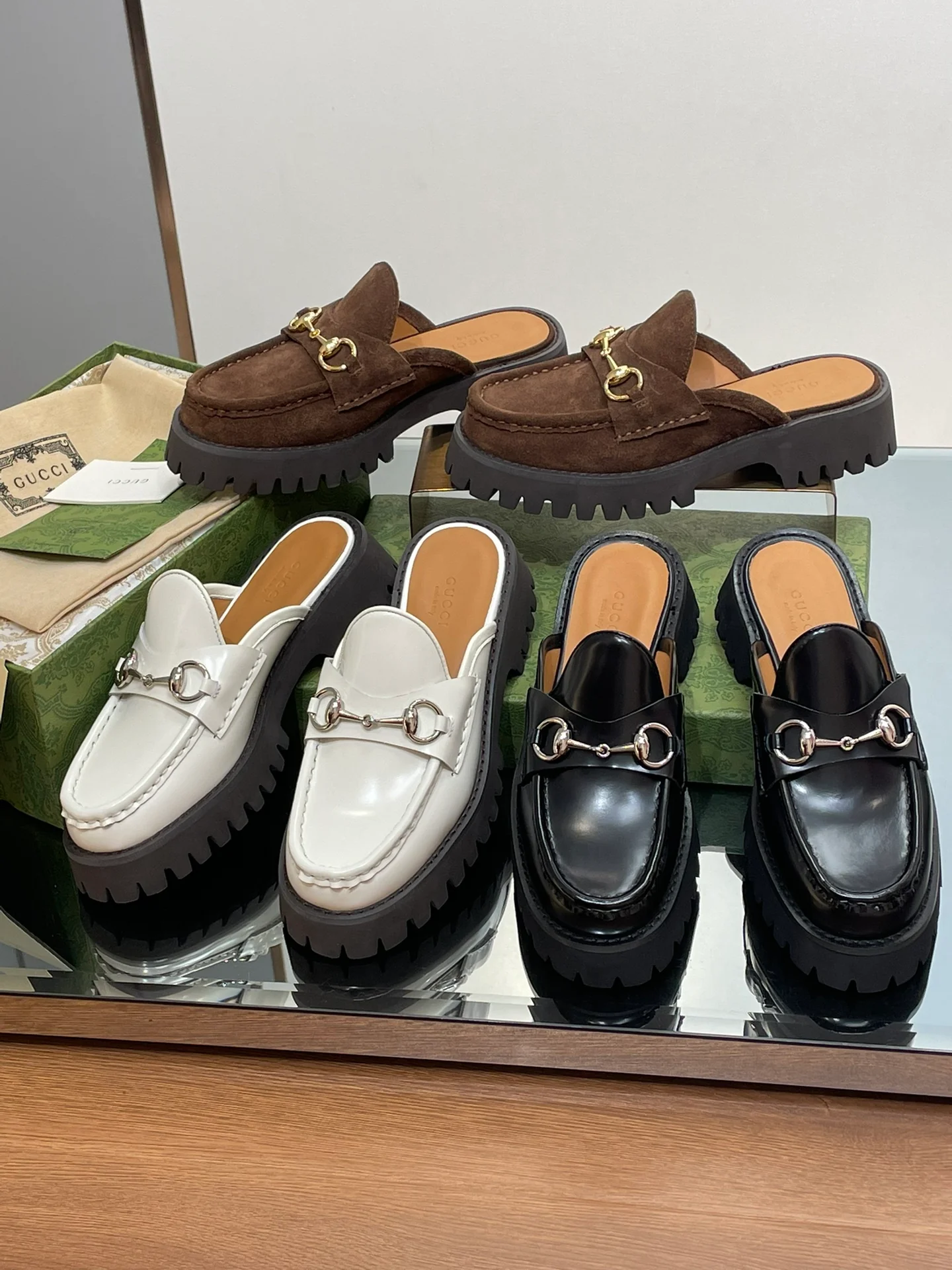 Лоферы Gucci на платформе с пряжкой 