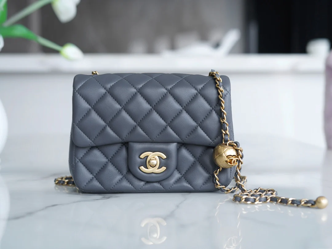 Chanel_chanel-23k-Golden Ball Fat Guy-Gray