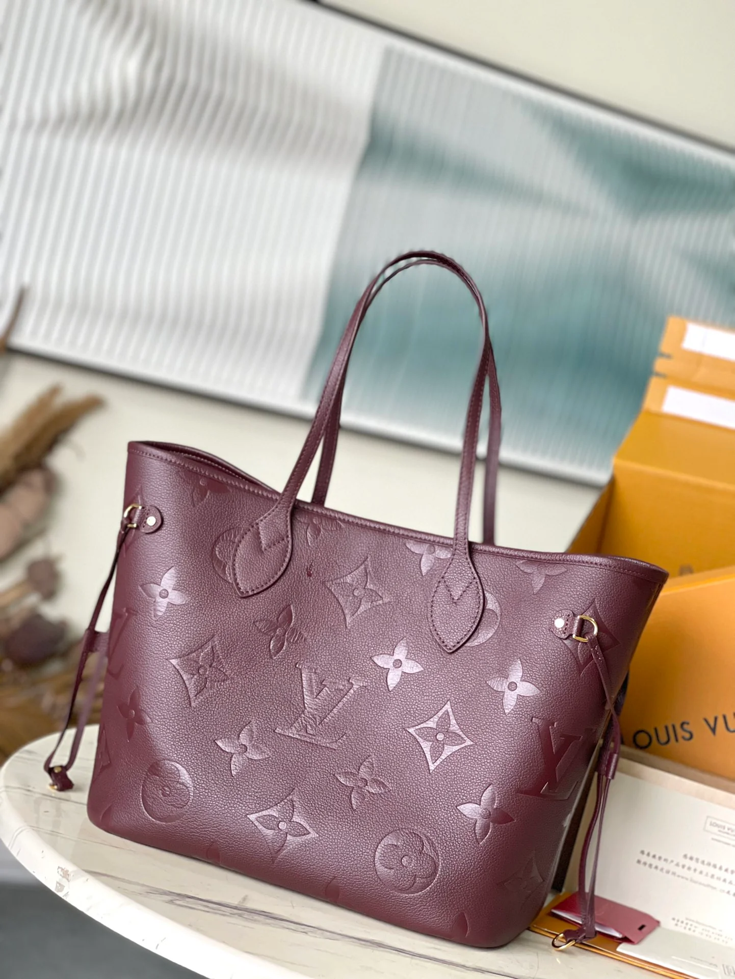 m45686-LV-neverfull-mm-Handbag-Burgundy