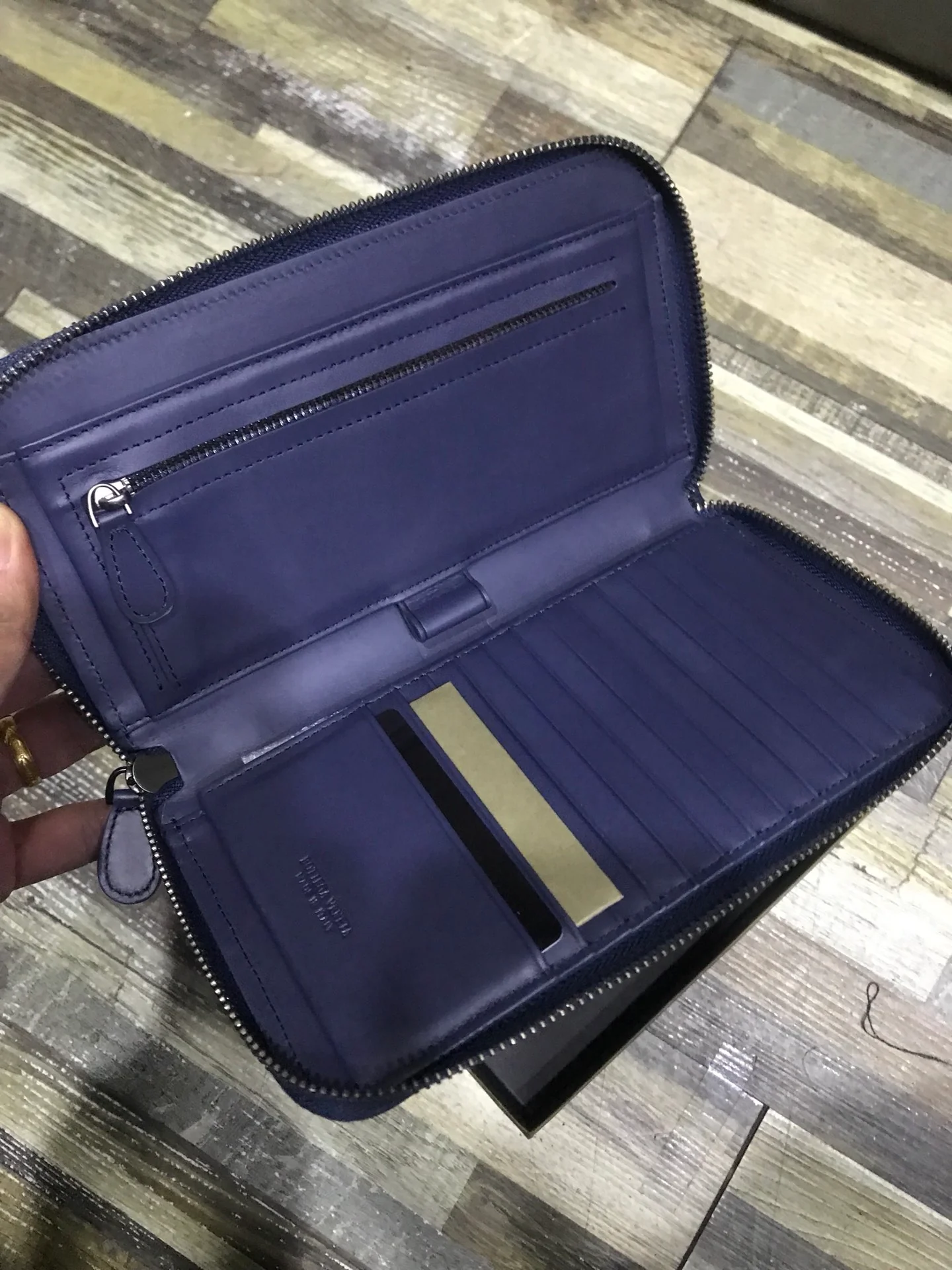 BV 拉链长夹-意大利原厂胎牛皮