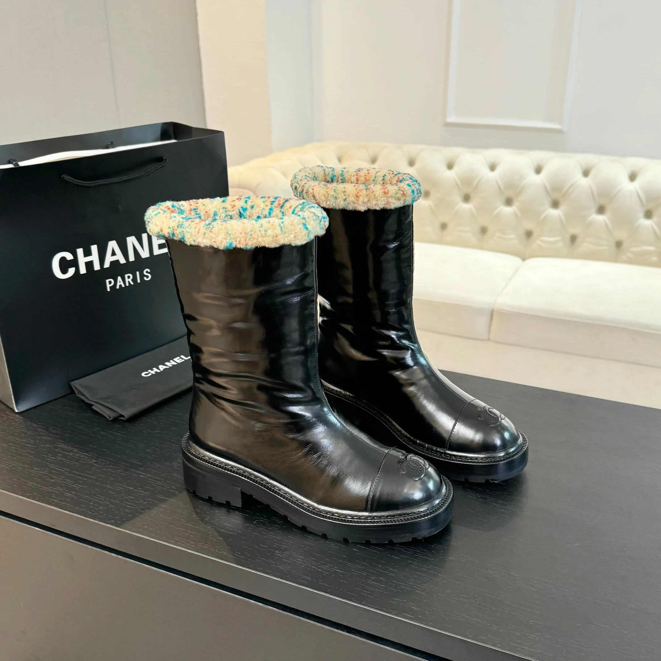 Chanel - Шерстяные сапоги на платформе - Черные