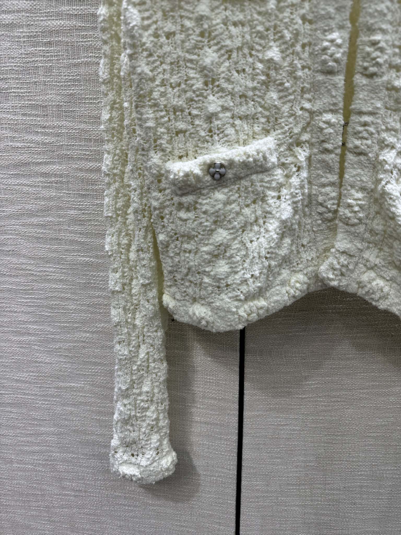 Chanel - 2403-24 Коллекция ?Ранняя весна?: ажурный кардиган крупной вязки - белый