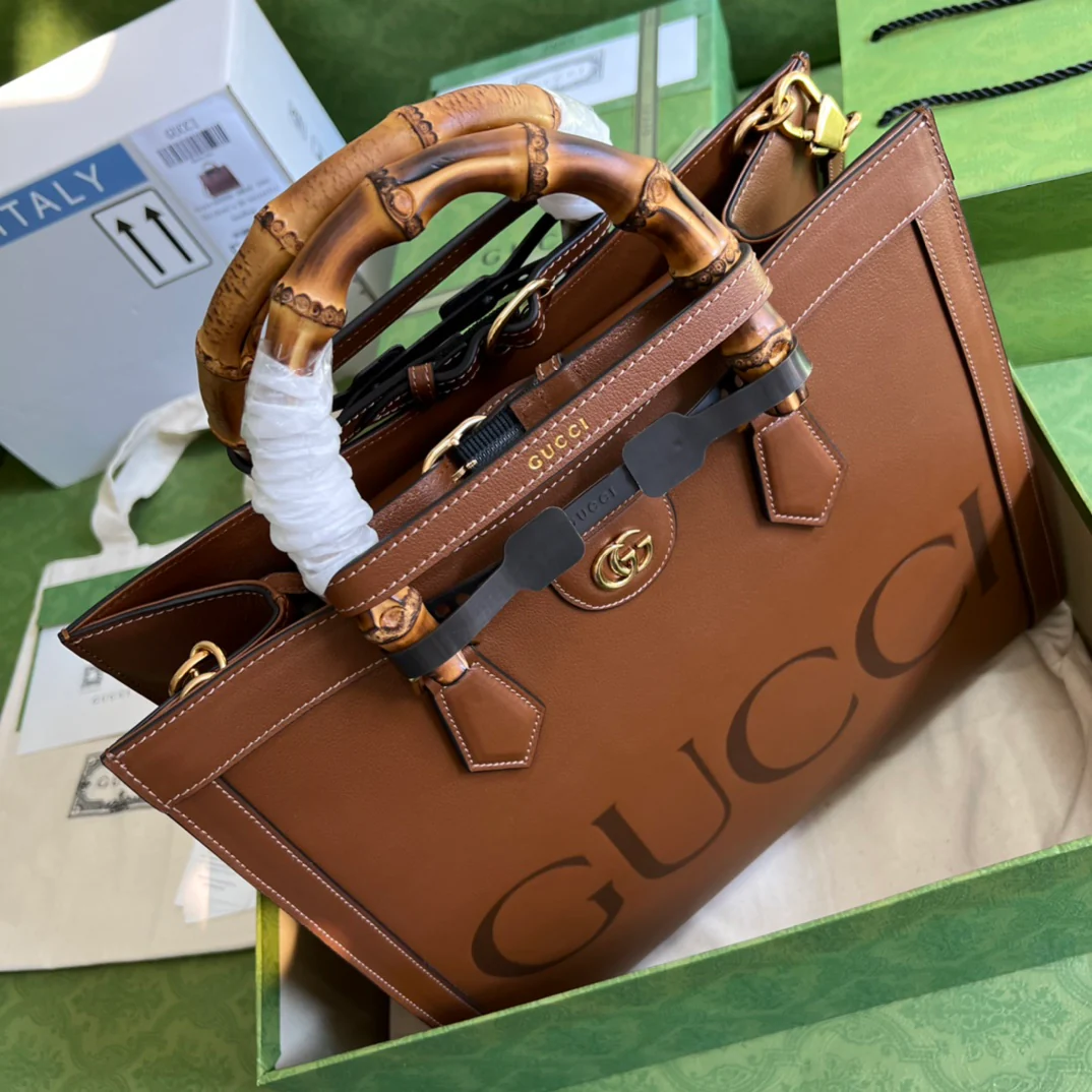 Сумка Gucci Bamboo — большая сумка-тоут — 35x30x14 см — коричневая, из натуральной кожи.