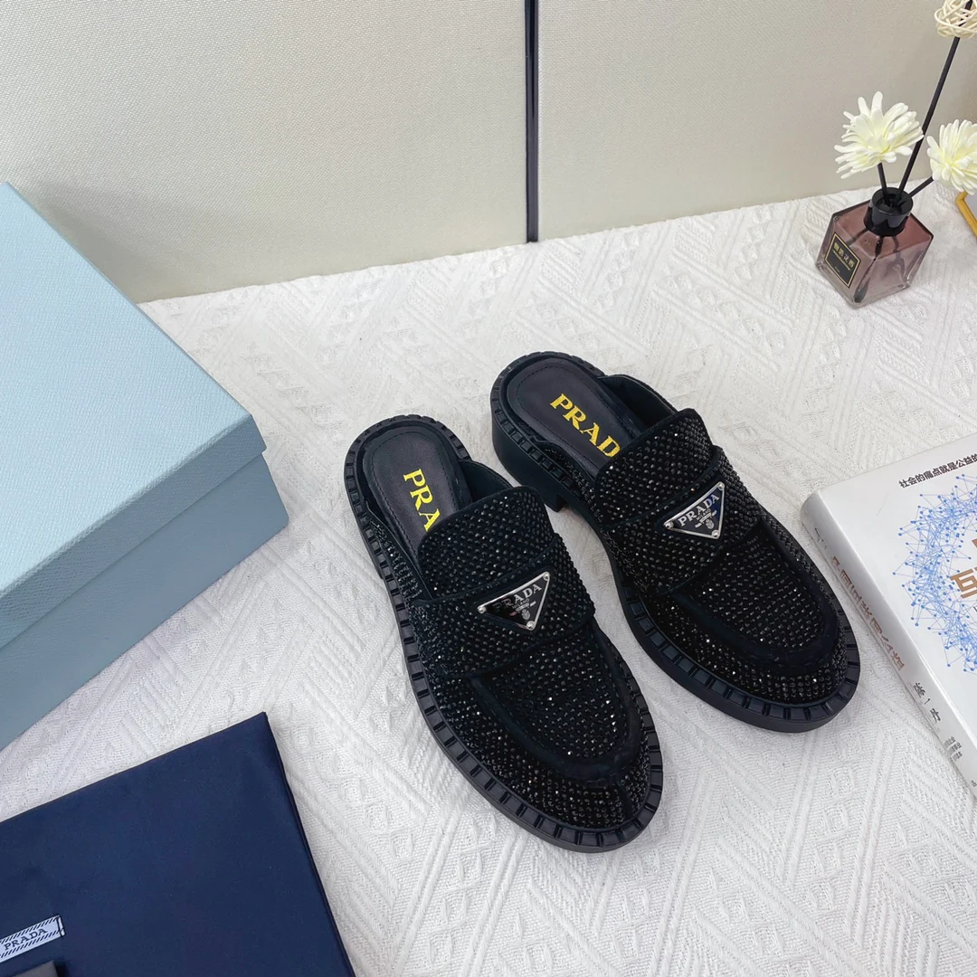Туфли Prada - украшенные стразами - черные мюли Prada