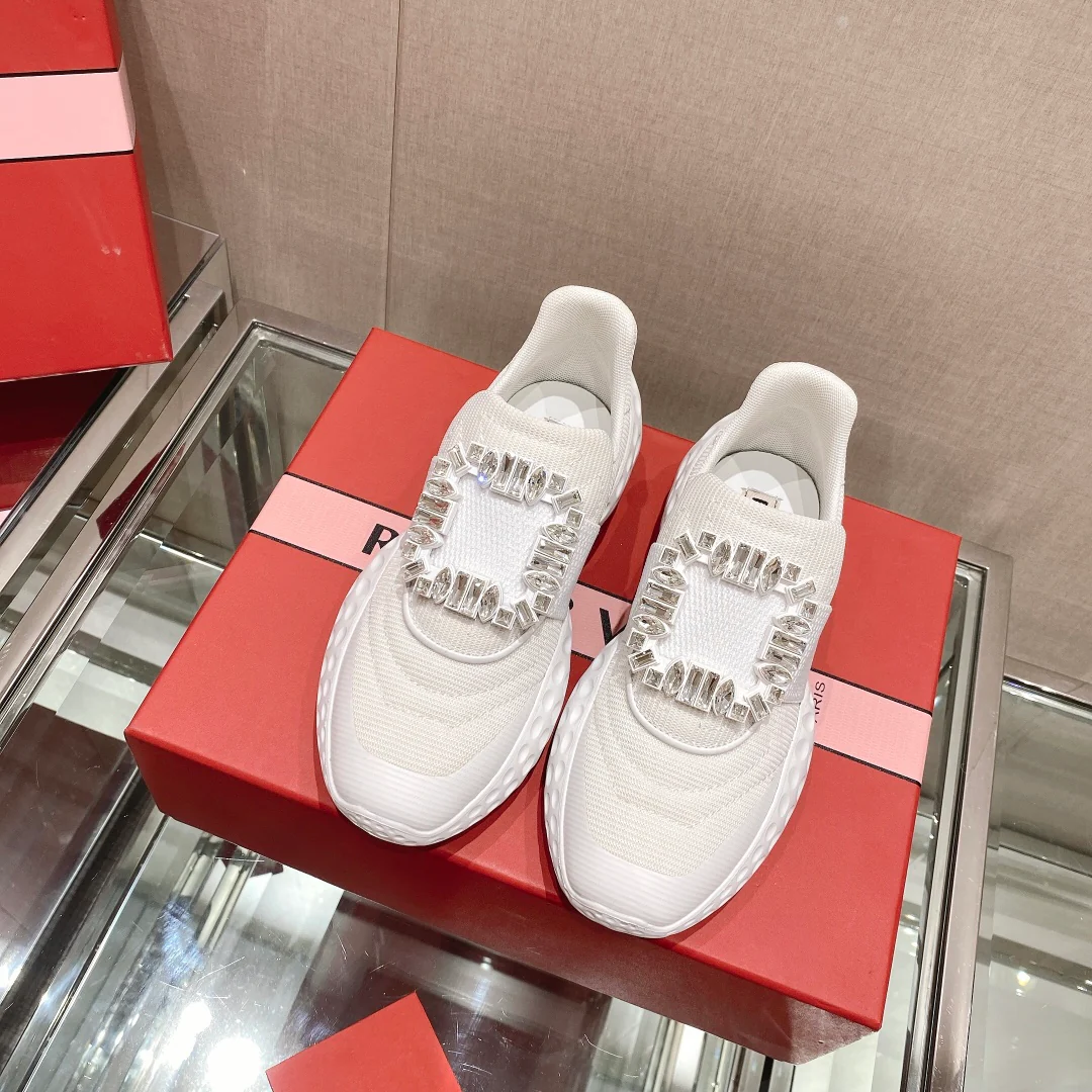 Roger Vivier Run Light - Новейшие кроссовки с хрустальной пряжкой