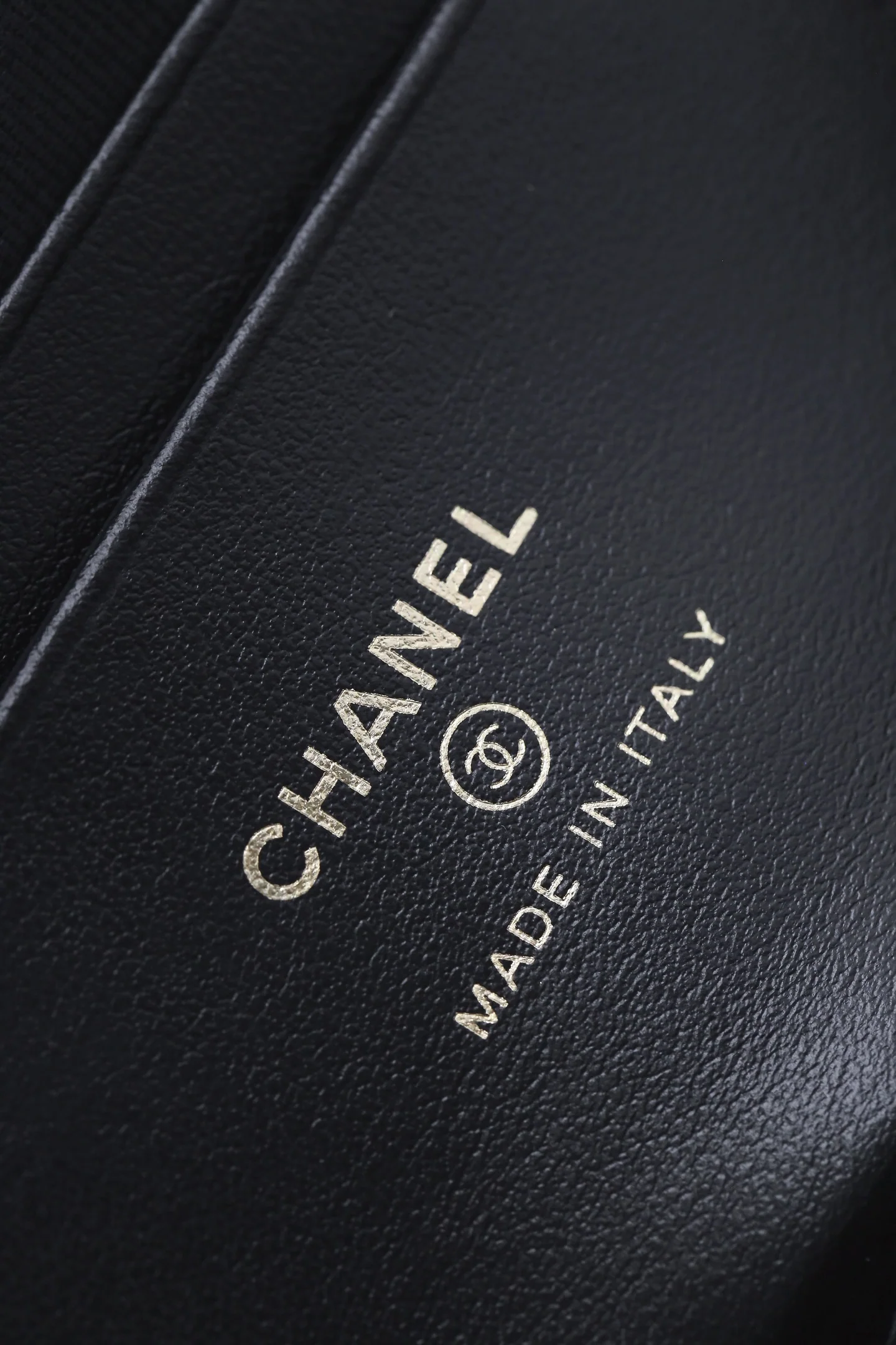 Сумочка Chanel 25p Heart Diamond LP с цепочкой - черная