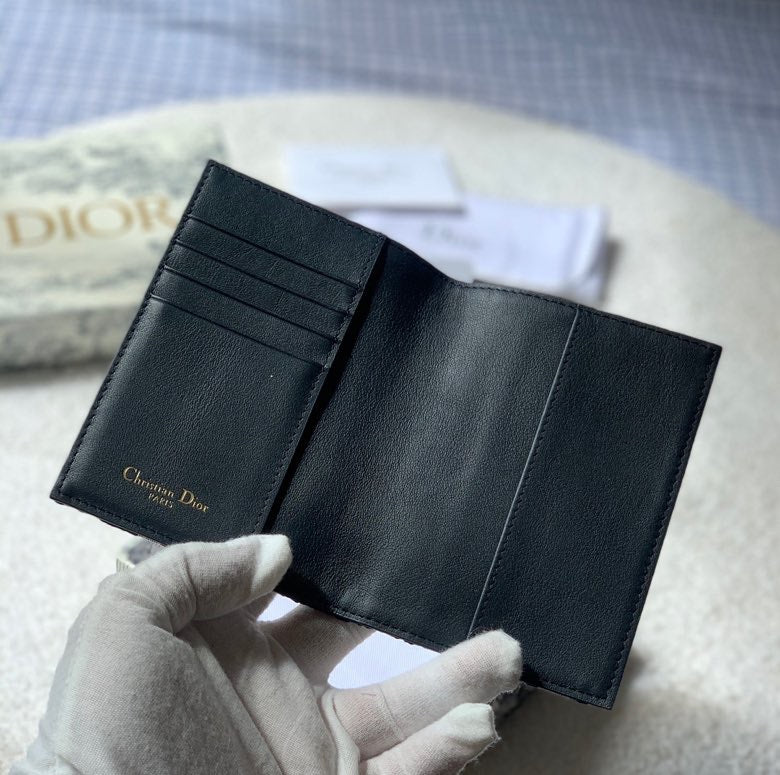 Dior 老花帆布护照夹