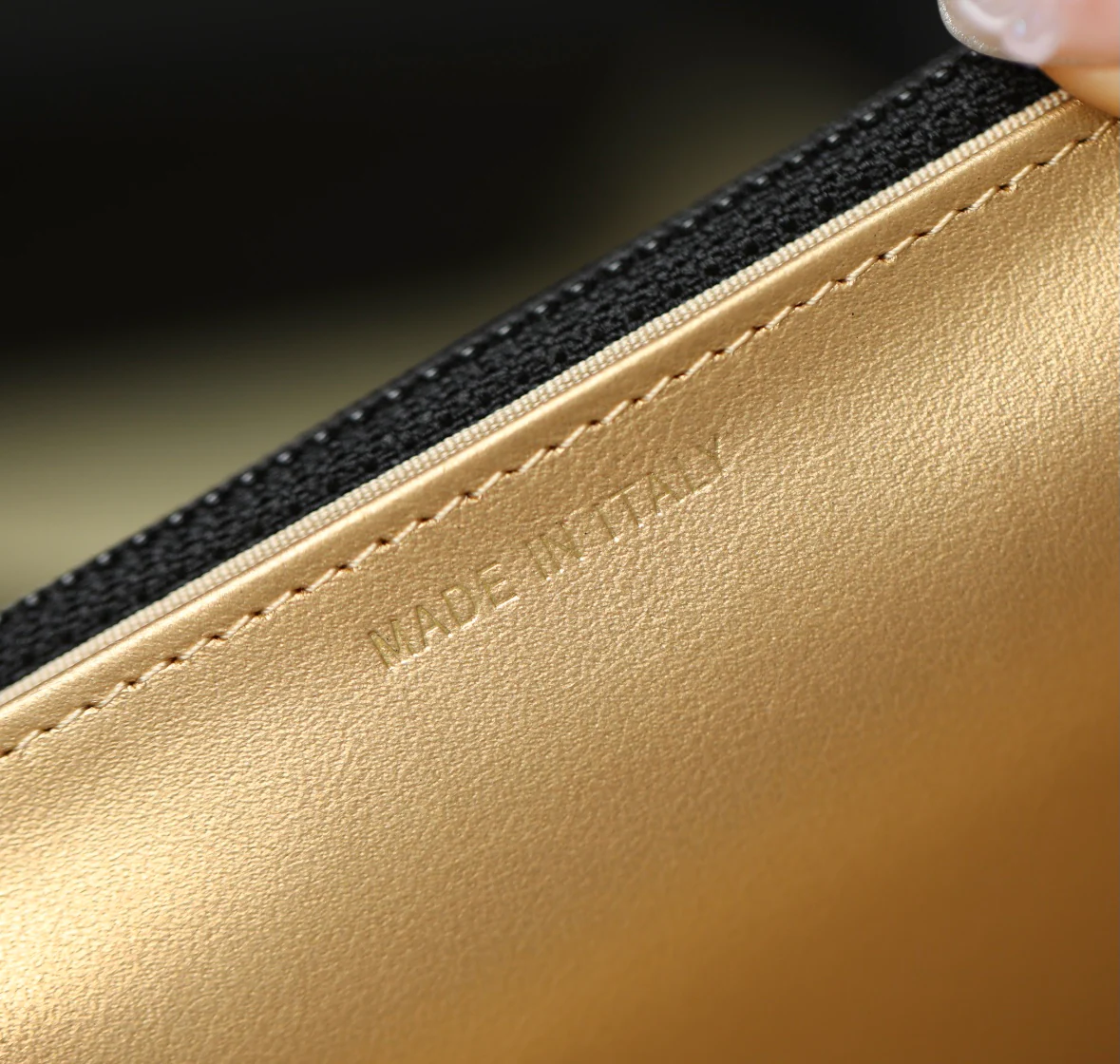 Chanel - Gold Ball WOC - Овечья кожа - Черный