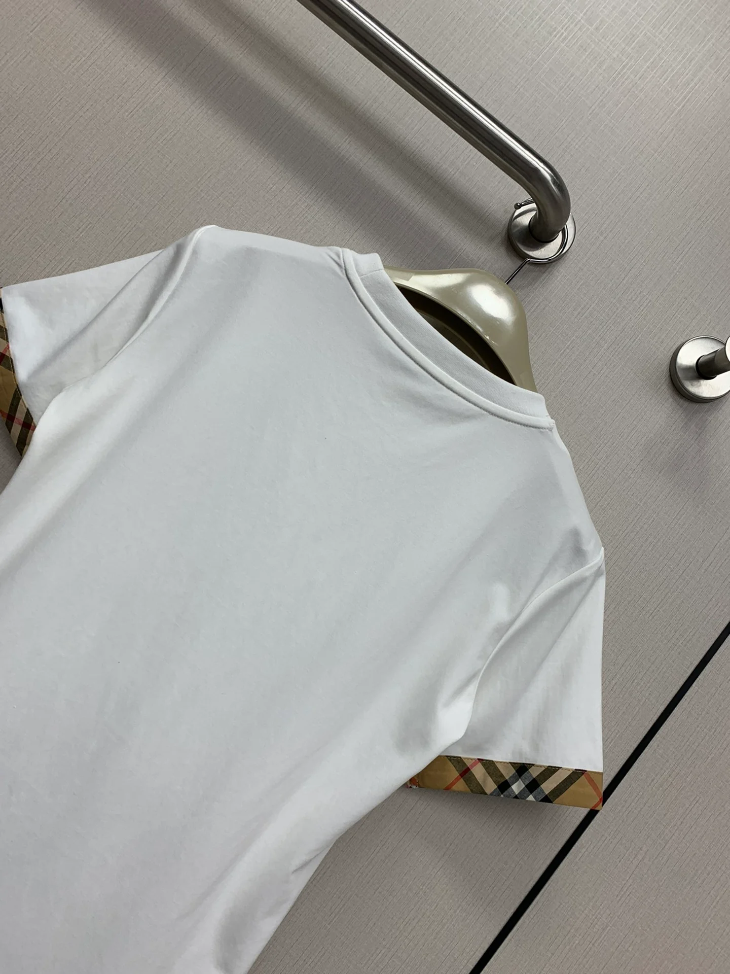 Футболка Burberry 2403 New Classic Check Embroidered Letter Tee - белая