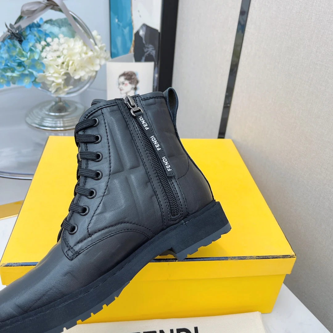 Fendi - Ботильоны на шнуровке