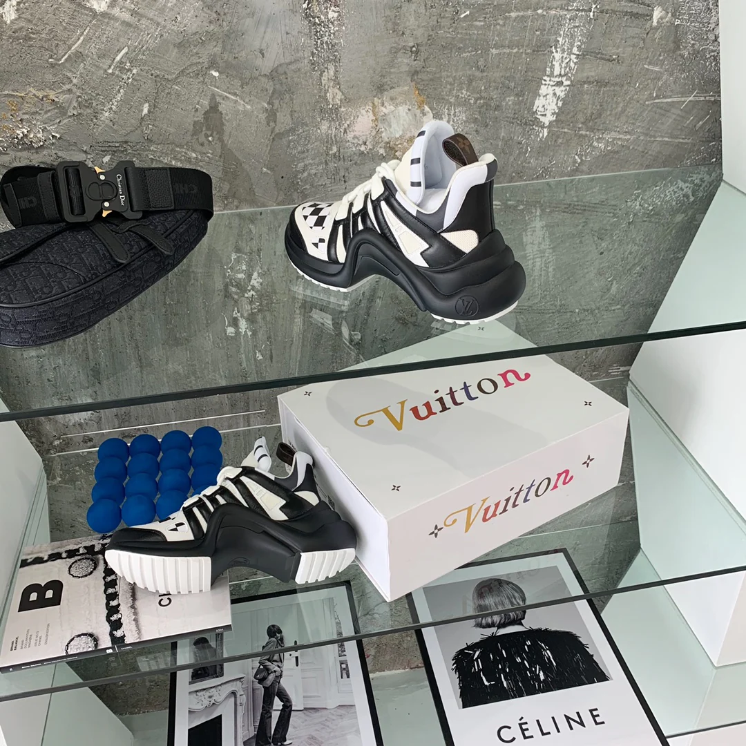 Обувь LV - Массивные кроссовки LV - 16