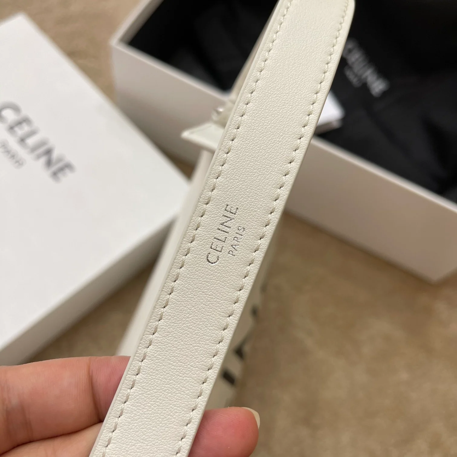 celine-ava сумка подмышки-1