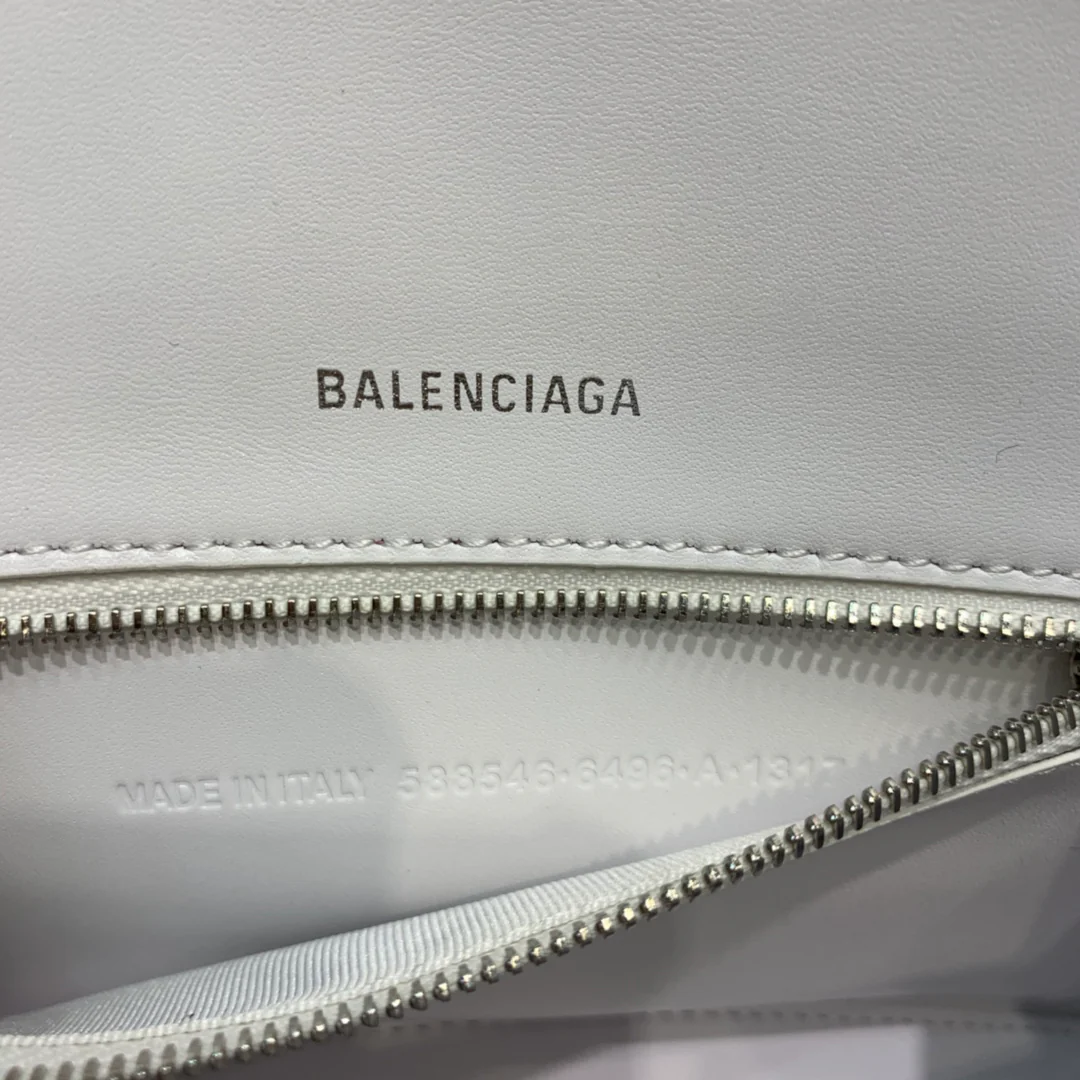 Сумка Balenciaga Hourglass - белая с крокодиловым принтом