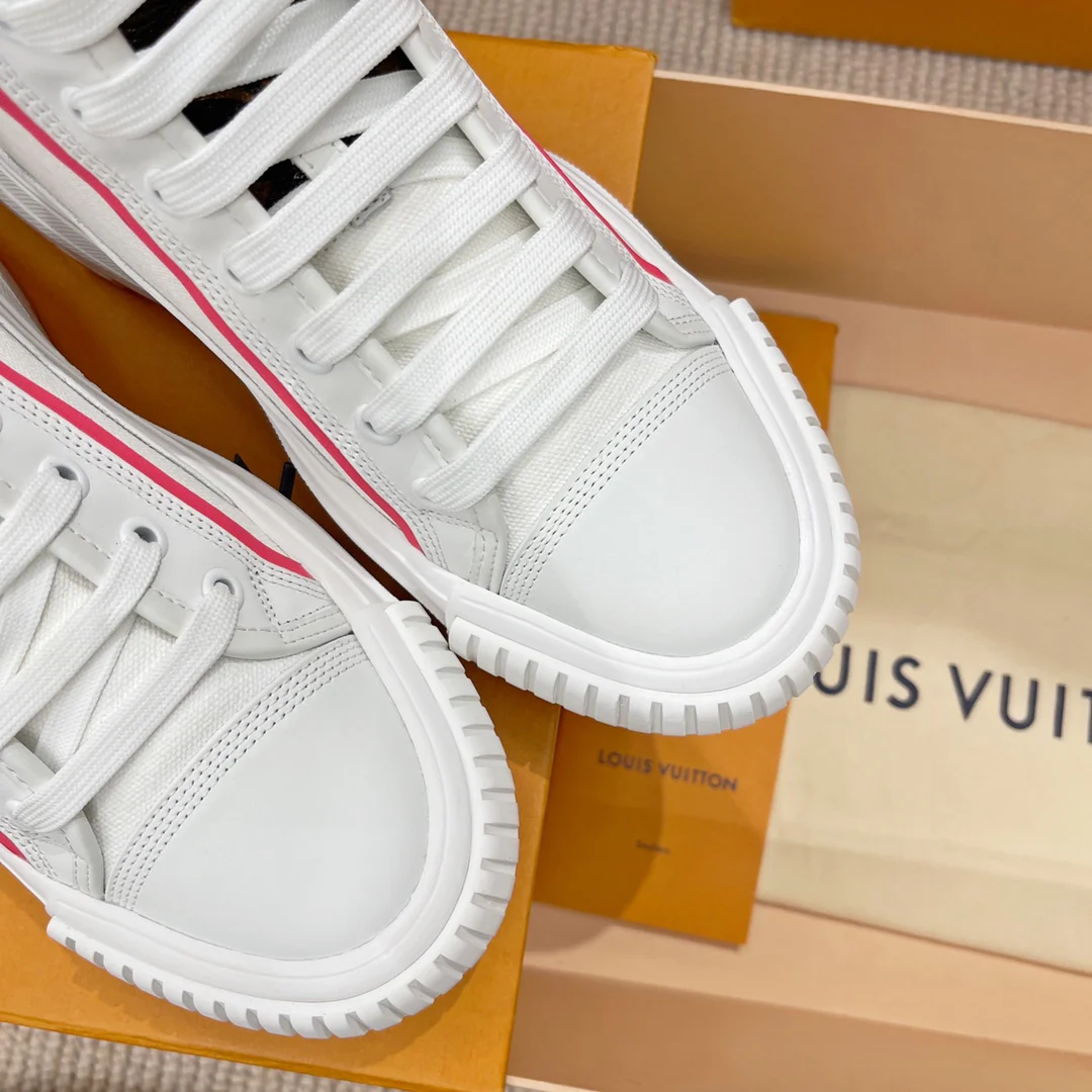 Кроссовки серии LV-Squad - белые и розовые