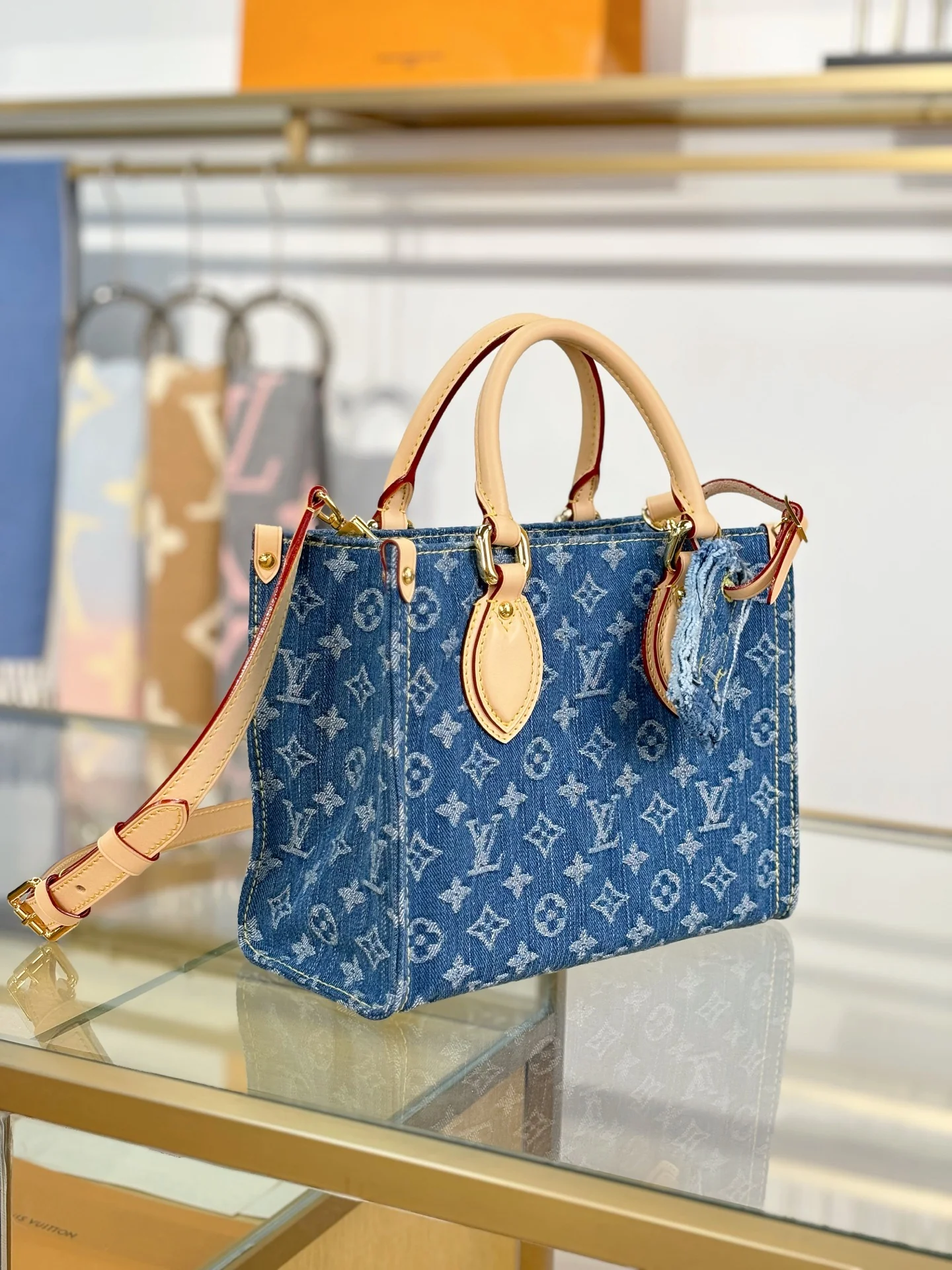 LV-m14633-onthego handbag-small-denim blue