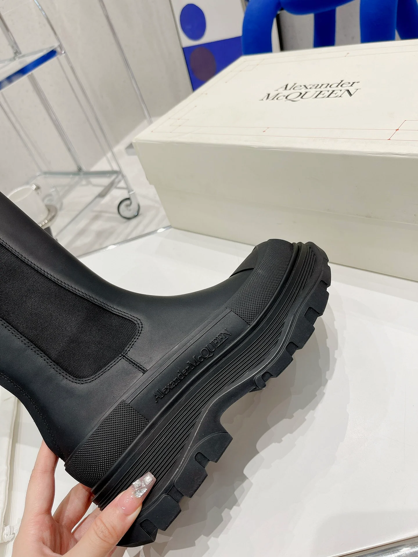 Коллекция McQueen 2022 года с подиума - Длинные сапоги - 2