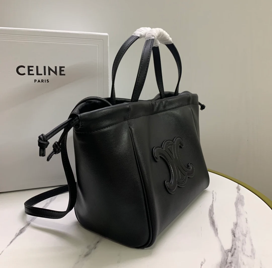 Сумка Celine Cabas Triomphe из гладкой кожи с завязками — черная — маленькая