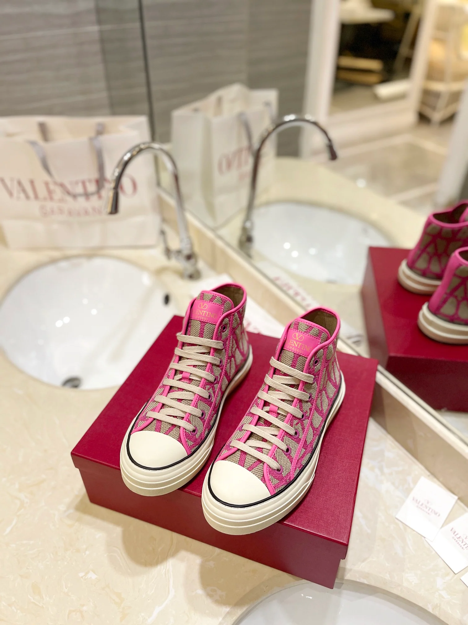 Повседневные парусиновые туфли Valentino средней высоты, унисекс, розовые.