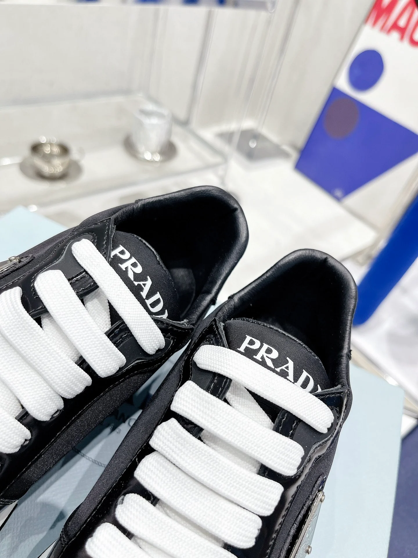 Prada - Черные повседневные кроссовки на платформе