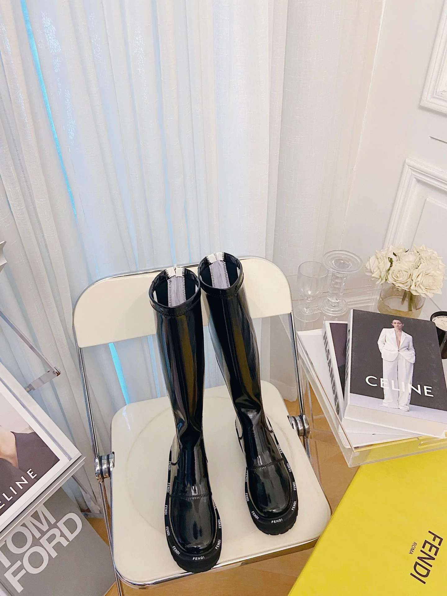 Лакированные сапоги Fendi до колена