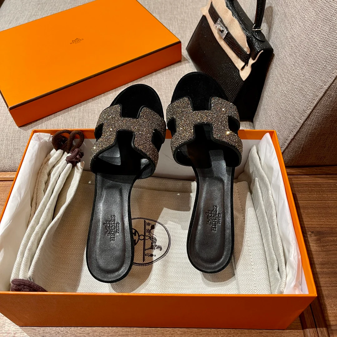 Босоножки Hermes-H на среднем каблуке с бриллиантовой гравировкой-2