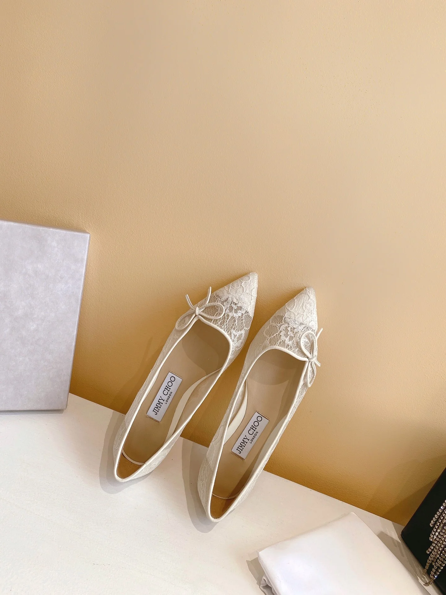 Туфли-балетки Jimmy 22ss из кружева и овечьей кожи - абрикосовые