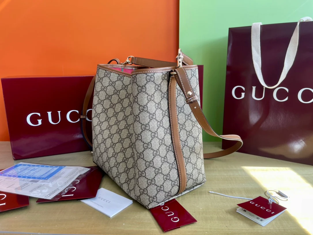 Маленькая сумка через плечо Gucci 2025 из коричневой кожи - коричневая