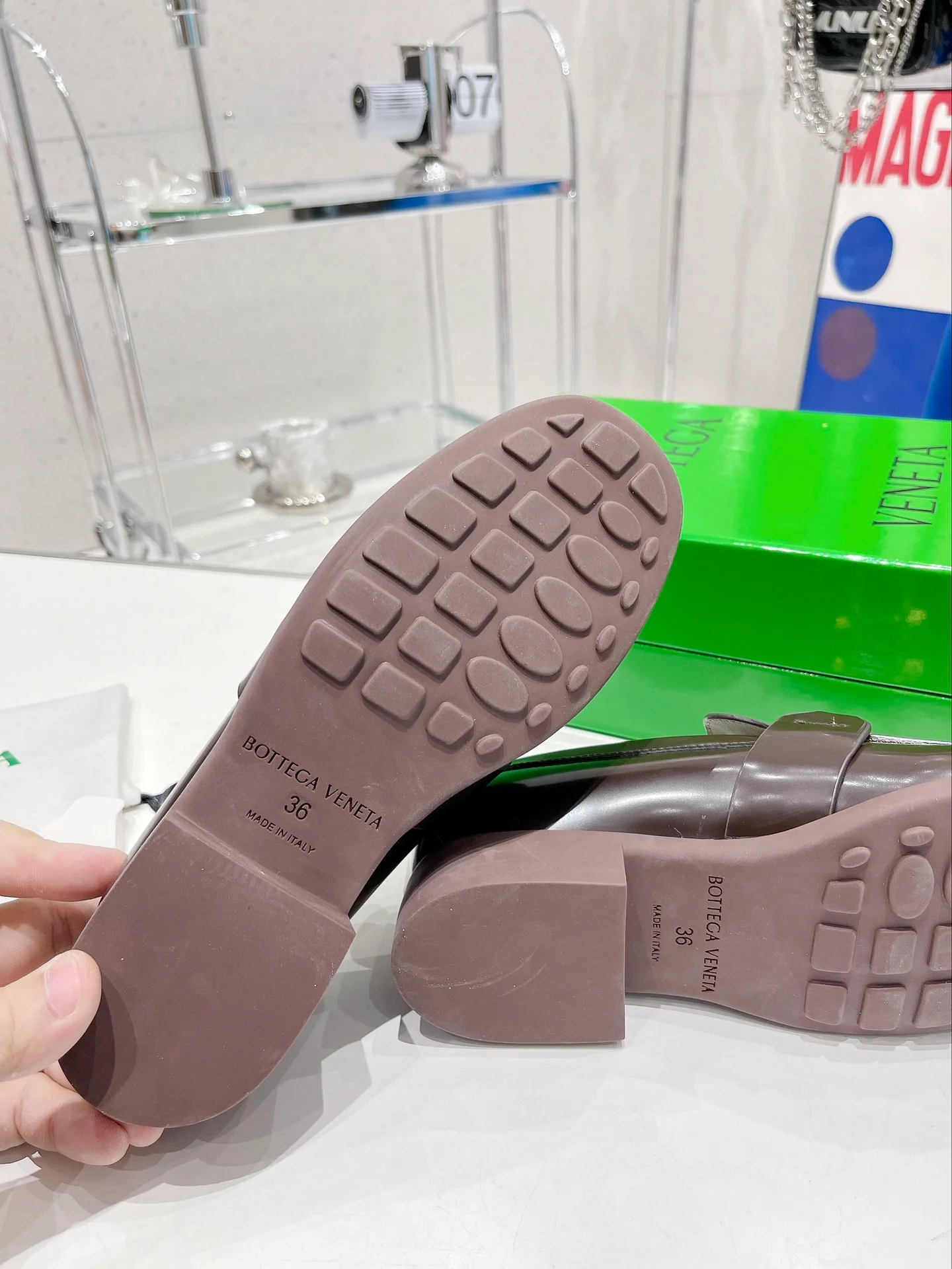 BV - Лоферы с пряжкой в ??форме подковы - Темно-коричневые