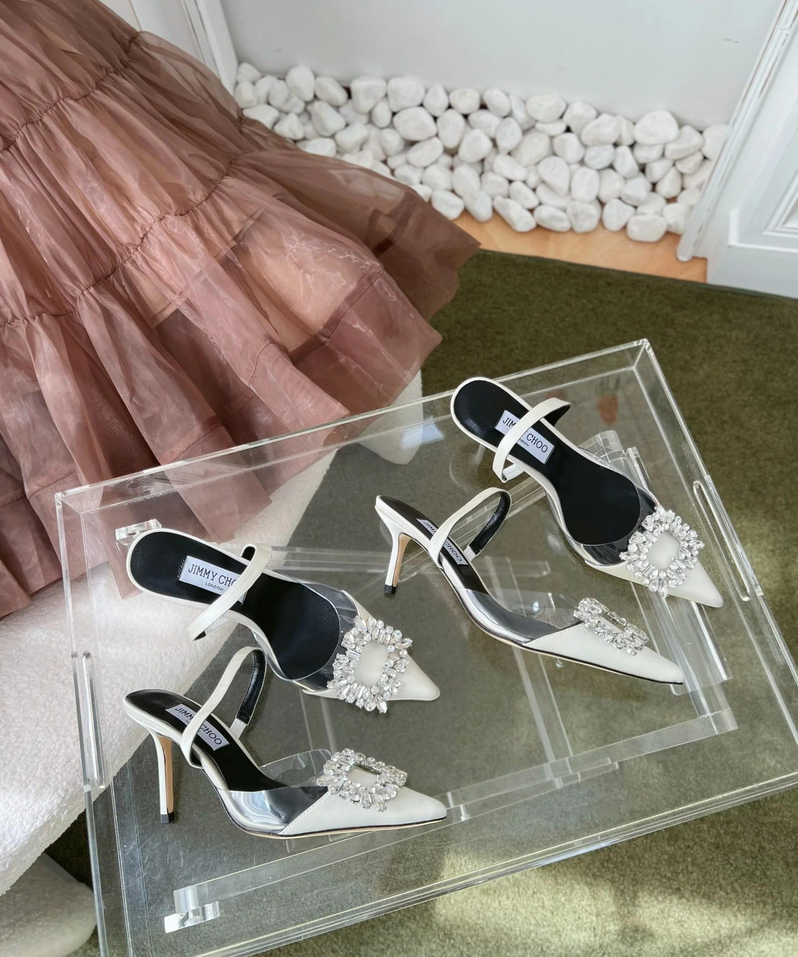 Босоножки на шпильке Jimmy Goddess Series с бриллиантовой пряжкой - белые