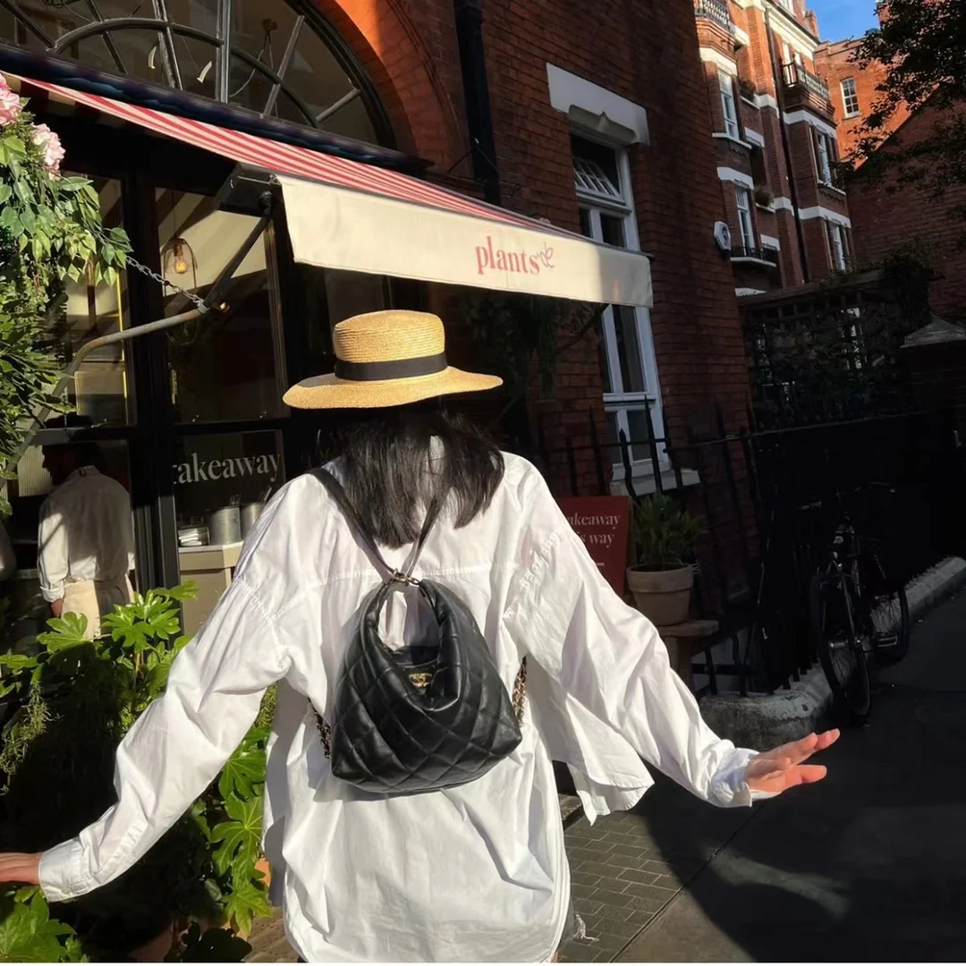 Сумка Chanel Hobo Hippie 2022 года