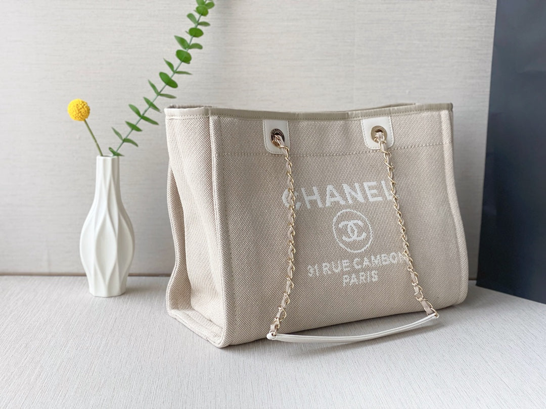 Коллекция Chanel Весна/Лето 2022 - Пляжная сумка - Белая - Маленькая